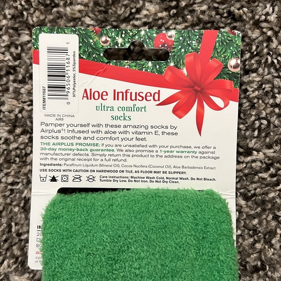 ⚡️5/$25⚡️ “Eggnog wasted” Aloe Socks - Picture 4 of 4